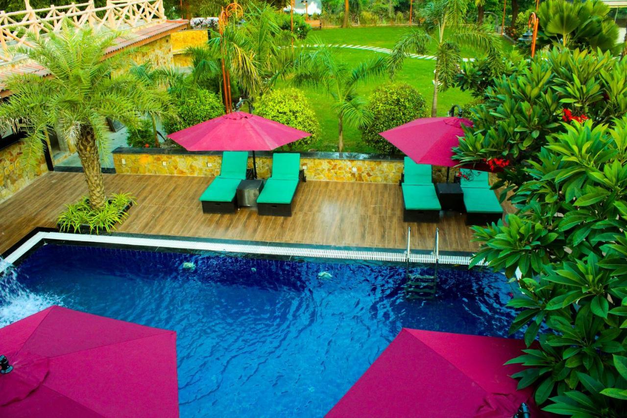 Krishna Riverside Resort Vasad Luaran gambar