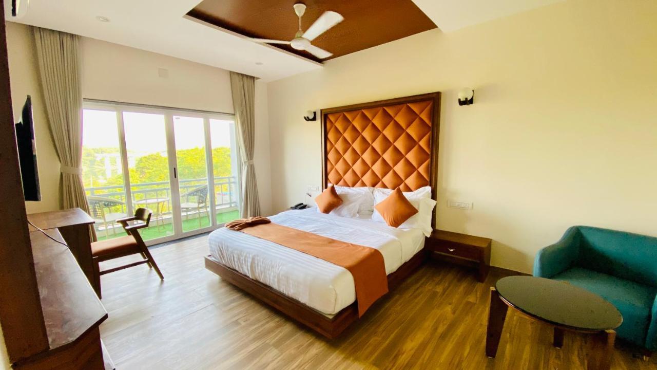 Krishna Riverside Resort Vasad Luaran gambar
