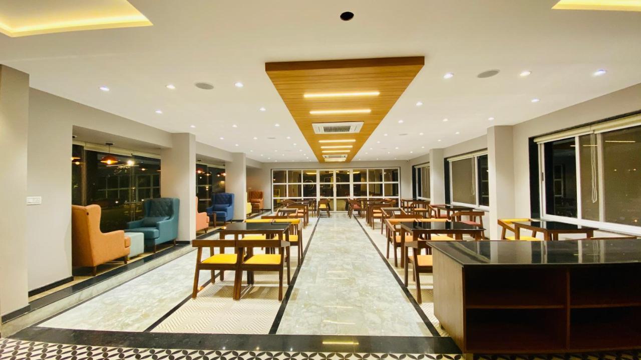 Krishna Riverside Resort Vasad Luaran gambar