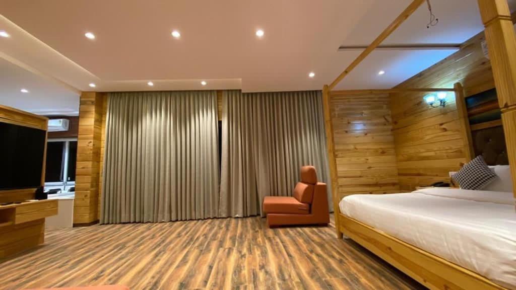 Krishna Riverside Resort Vasad Luaran gambar