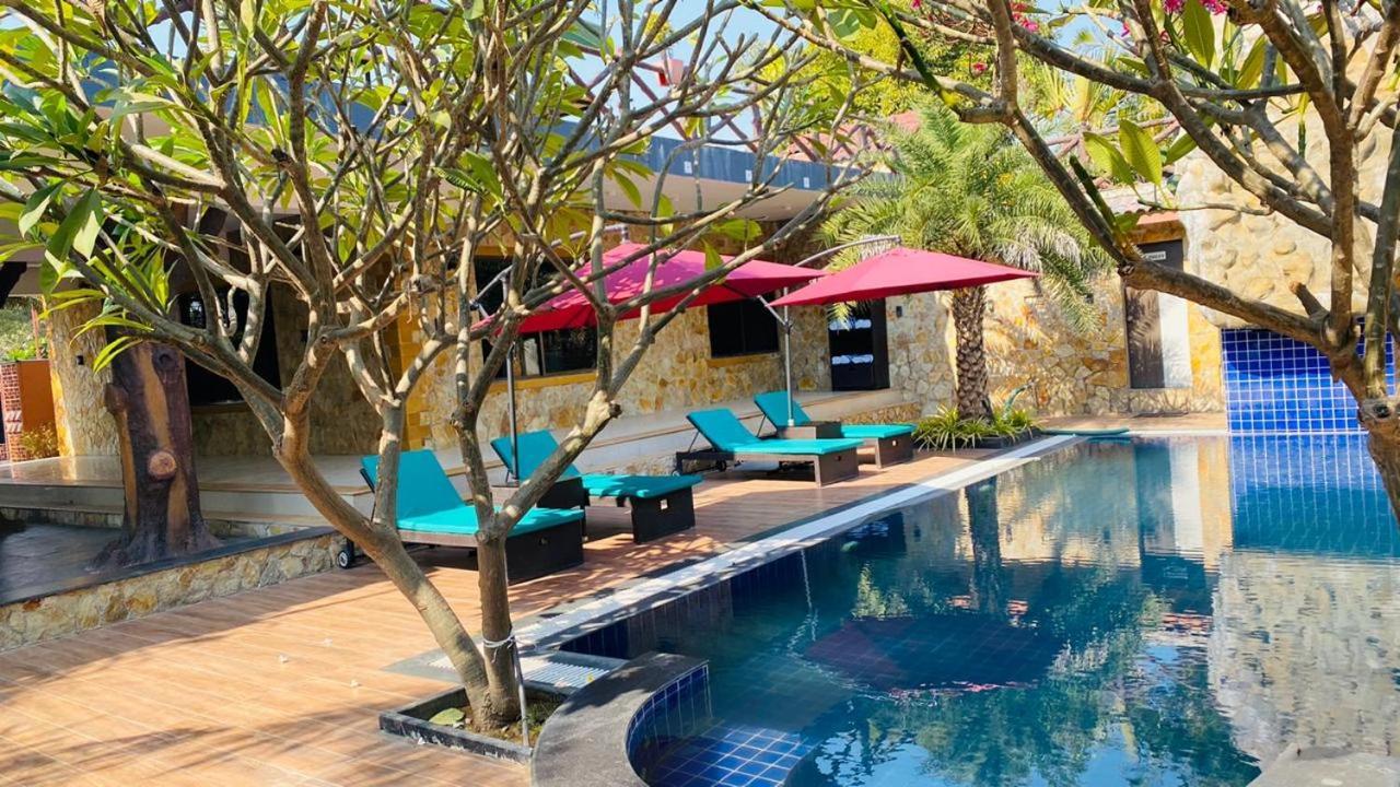 Krishna Riverside Resort Vasad Luaran gambar