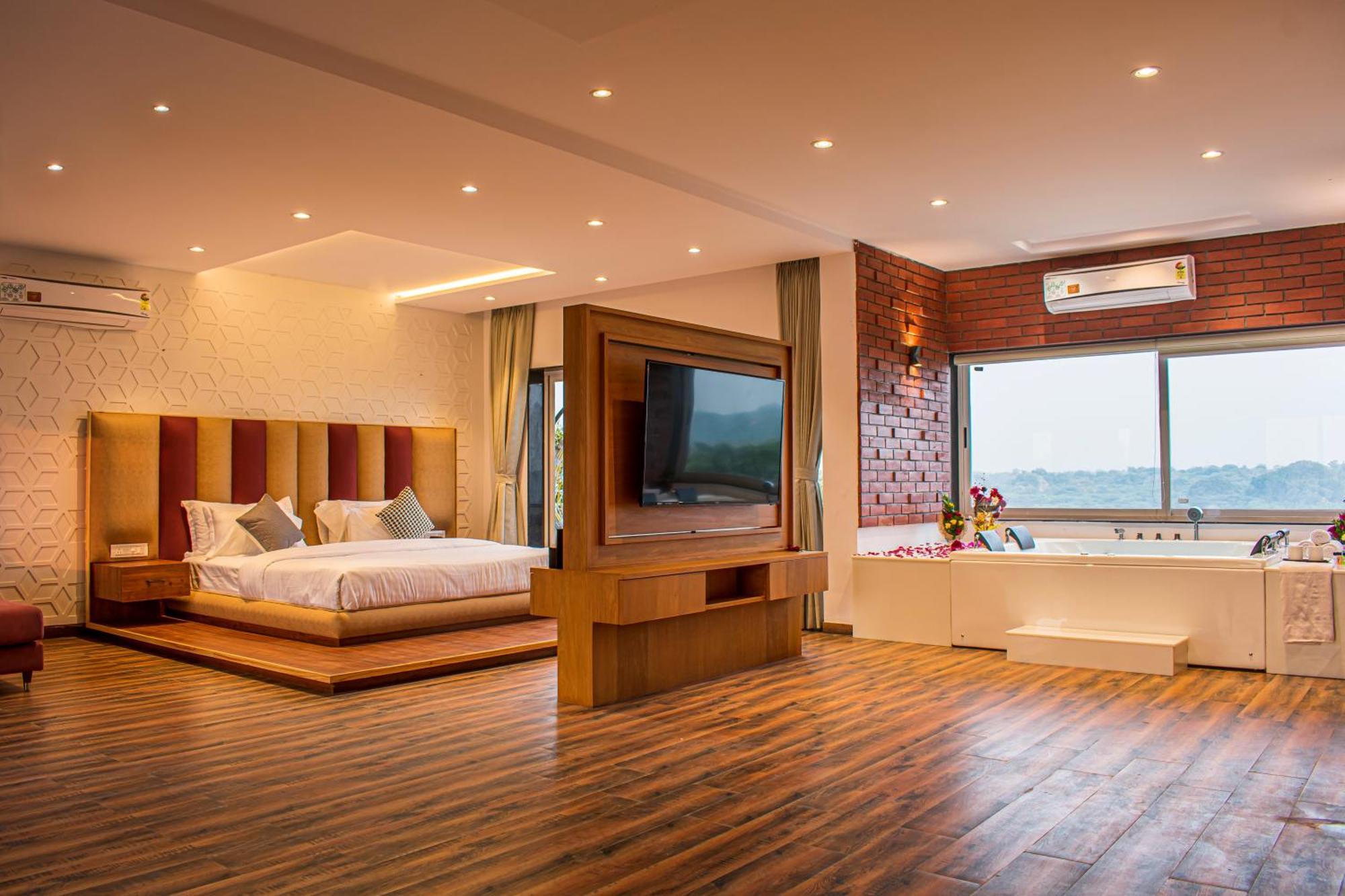 Krishna Riverside Resort Vasad Luaran gambar