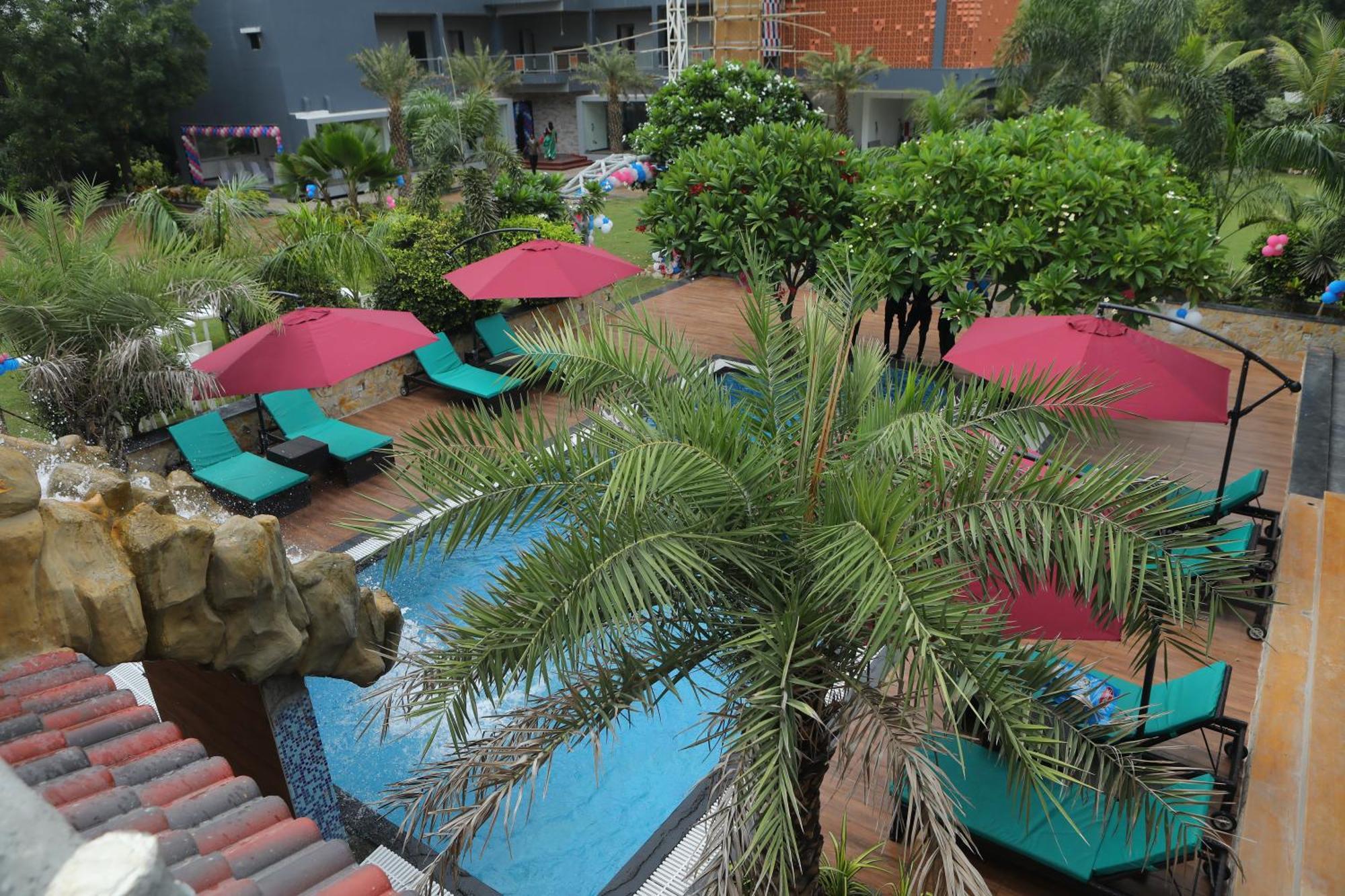 Krishna Riverside Resort Vasad Luaran gambar