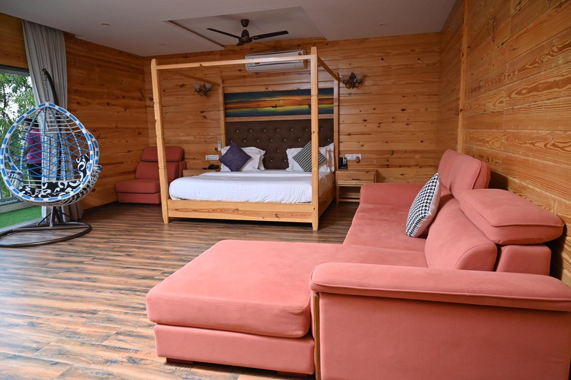 Krishna Riverside Resort Vasad Luaran gambar