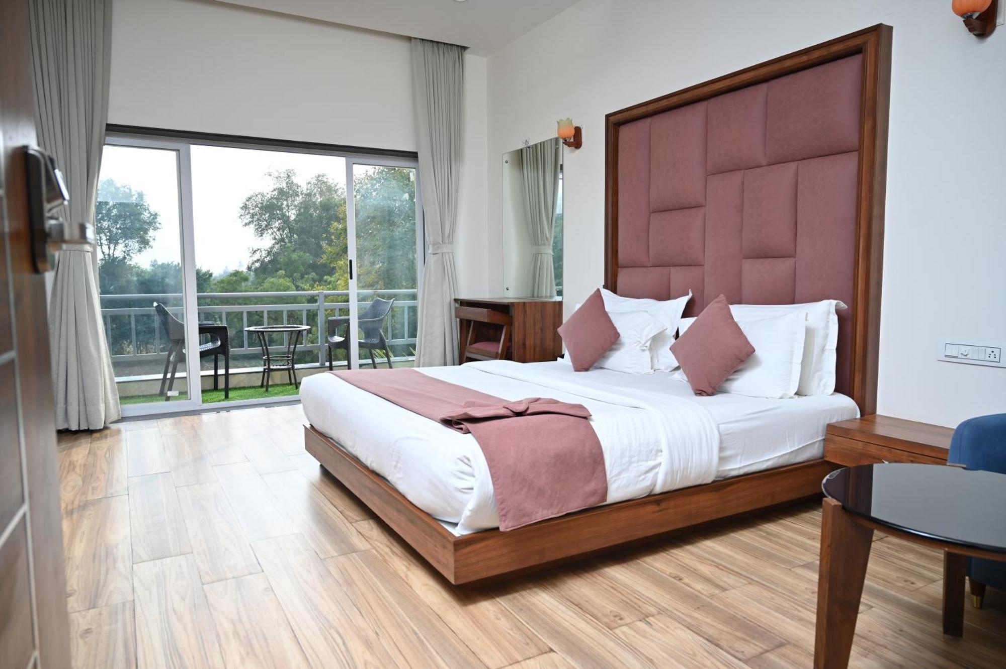 Krishna Riverside Resort Vasad Luaran gambar
