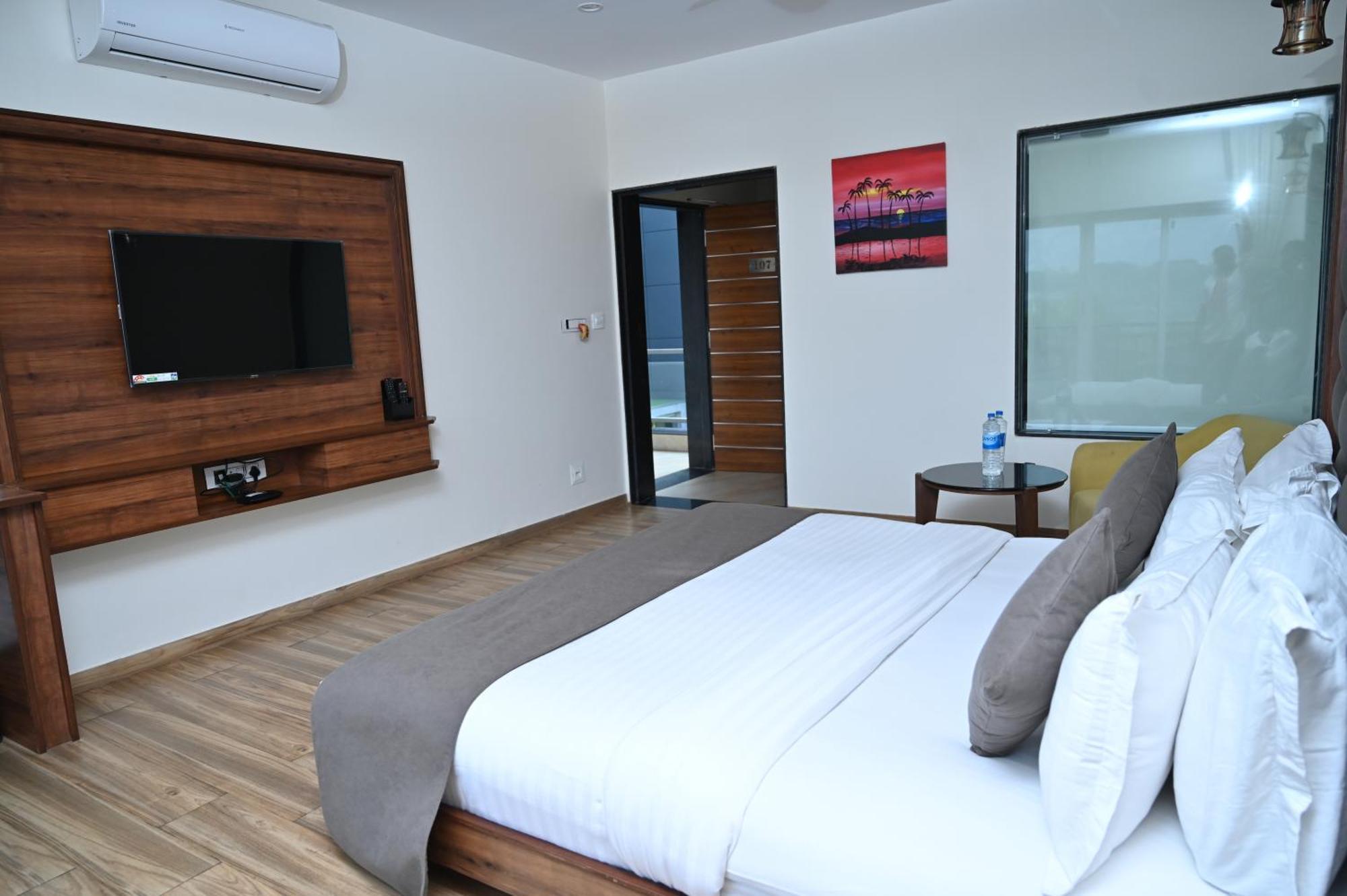 Krishna Riverside Resort Vasad Luaran gambar
