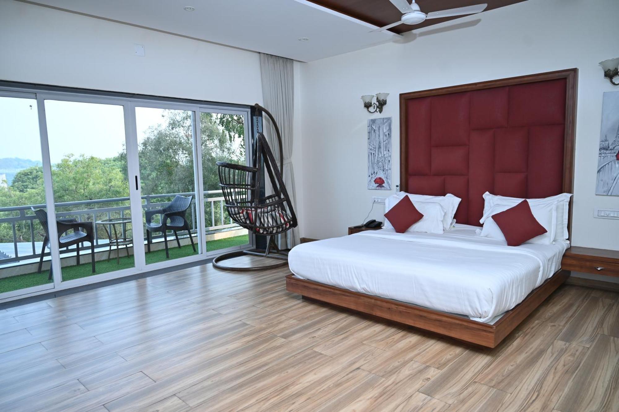 Krishna Riverside Resort Vasad Luaran gambar